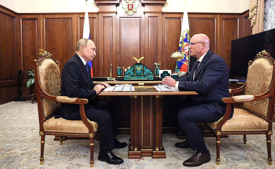 Russia's Deputy Prime Minister Dmitry Chernyshenko, right, has announced that athletes will not agree to making a public condemnation of the "special military operation" in Ukraine in order to compete internationally ©The Kremlin