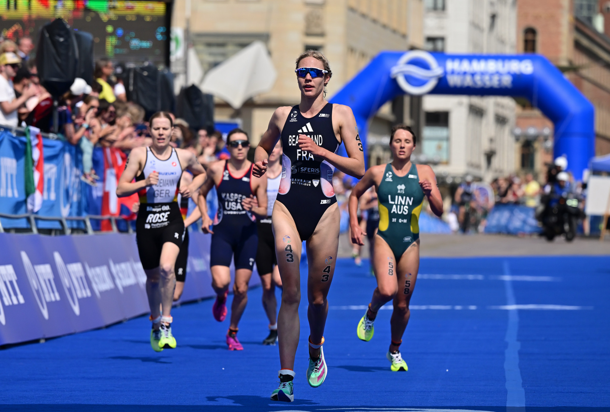 Cassandre Beaugrand's blistering time made her favourite to take the first women's super-sprint title ©World Triathlon
