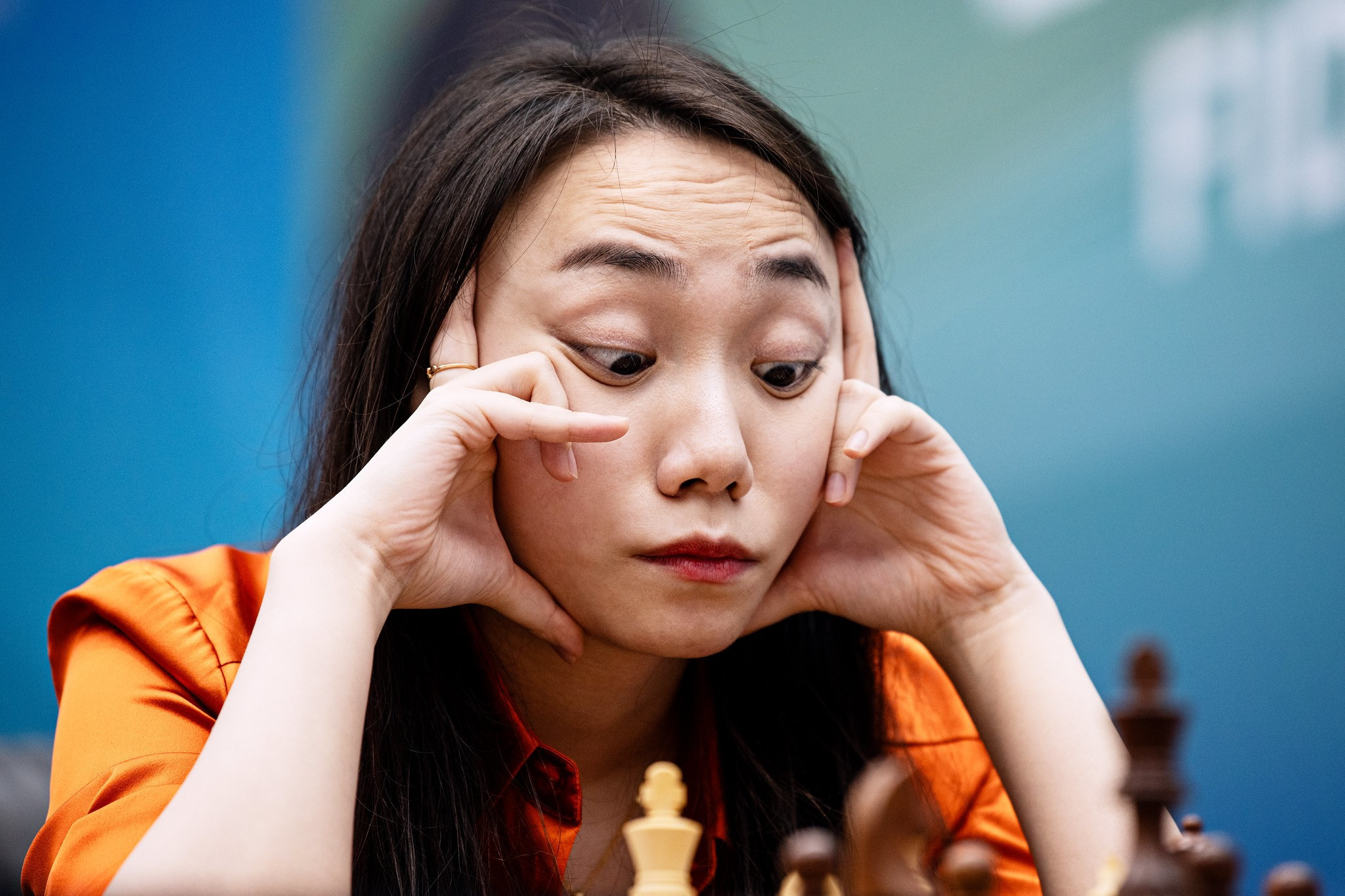 Lei Tingjie made the most of the home comfort in game seven ©FIDE/Stev Bonhage