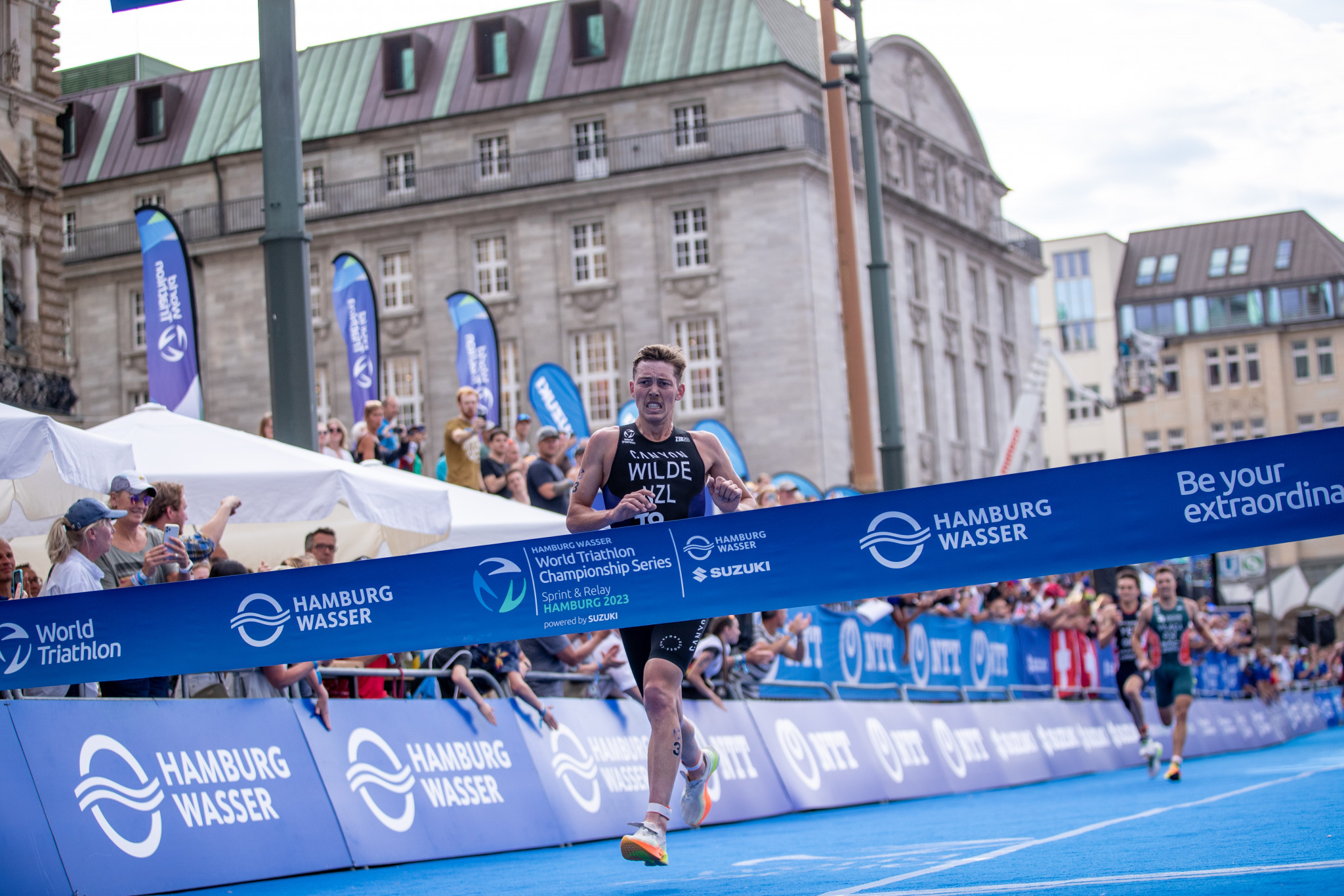 Hayden Wilde of New Zealand claimed the men's title with his quickest time of the day in 19min 26sec ©World Triathlon