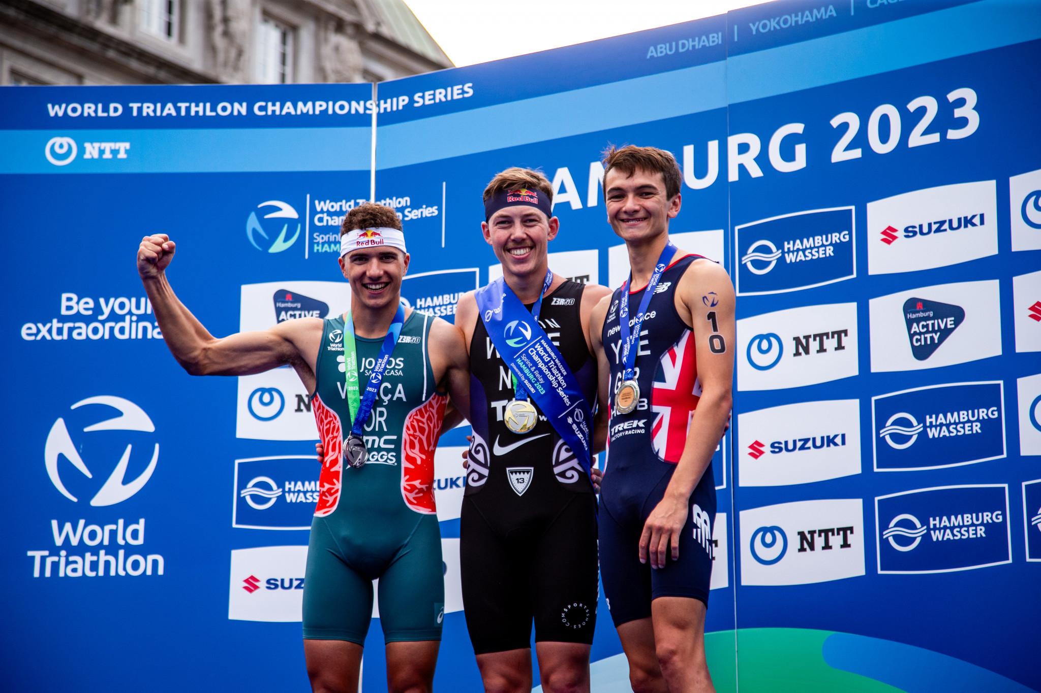 Tokyo 2020 bronze medallist Yee finished third against as Portugal's Vasco Vilaca pipped him to the silver medal ©World Triathlon