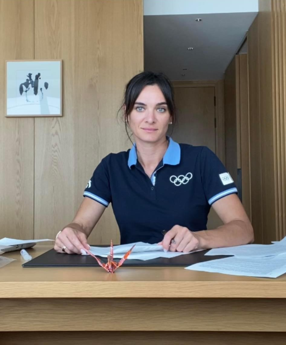 Yelena Isinbayeva is set to resume her role within the IOC Athletes' Commission ©Facebook
