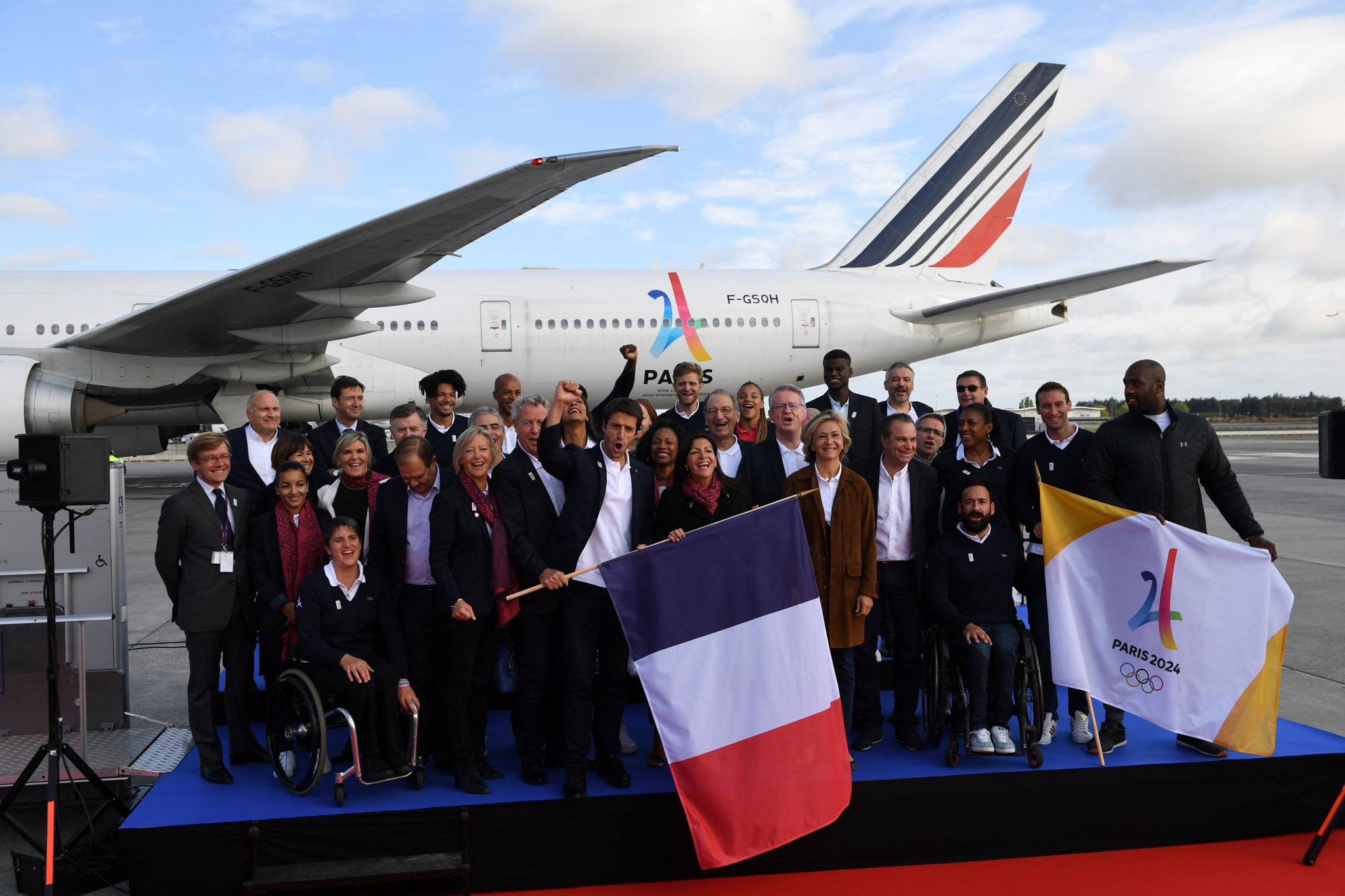 The Paris 2024 bid logo was emblazoned on Air France's planes in a show of support to bring the Olympic Games to back to the capital for the first time in a century ©Getty Images