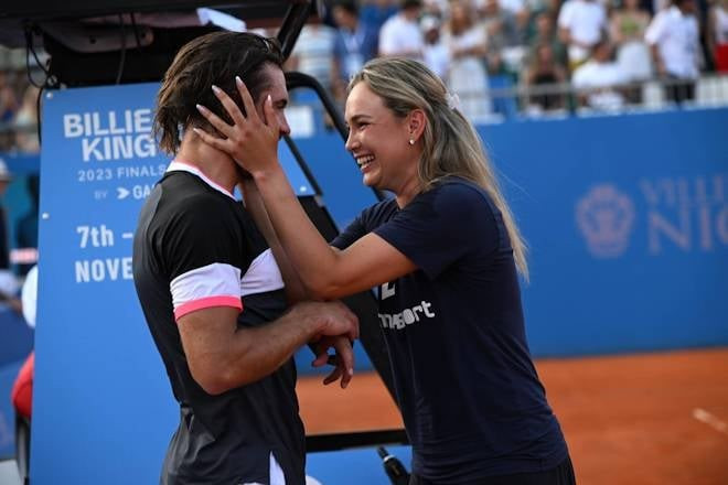 Donna Vekić, right, and Borna Ćorić celebrate after winning tennis's Hopman Cup for Croatia ©ITF