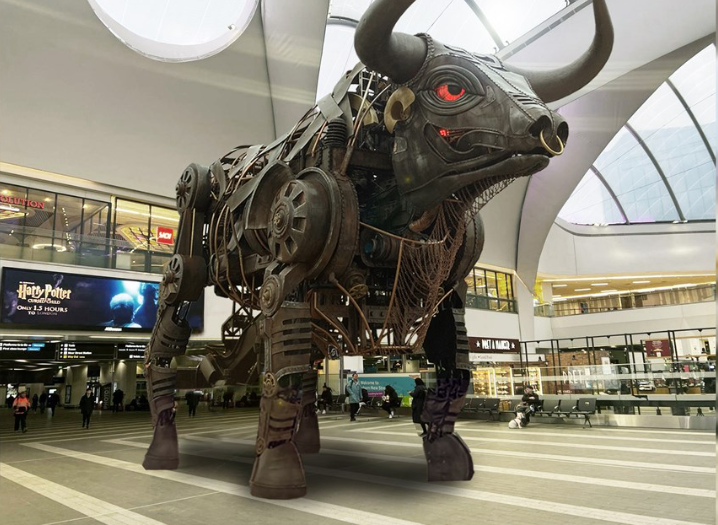 Ozzy the "Raging Bull" unveiled at Birmingham's New Street station