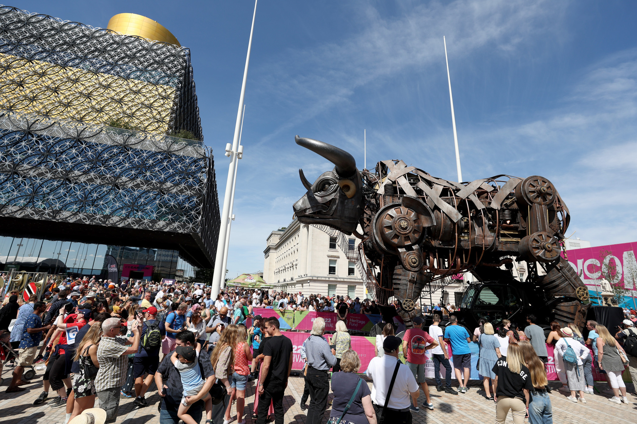 During the Commonwealth Games, the sculpture proved an unexpected hit with crowds at Centenary Square in the centre of Birmingham ©Getty Images