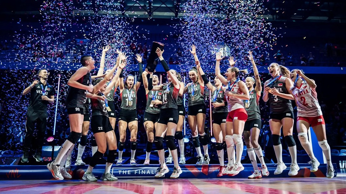Eda Erdem helped Turkey win the Volleyball Women's Nations League in Arlington earlier this month ©FIVB
