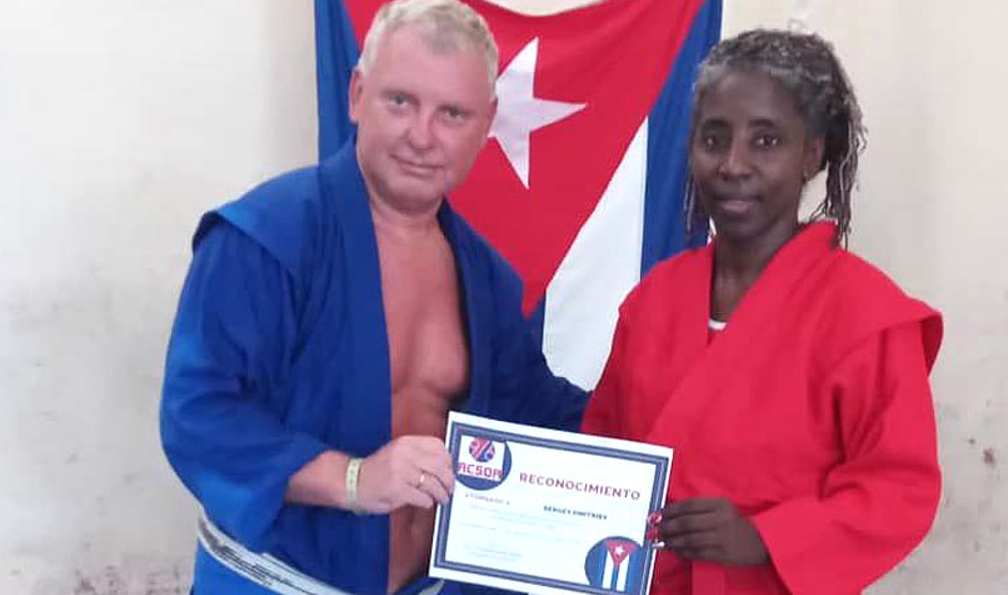 World sambo medallist Nieves shows Cuban team-mates the way at training camp