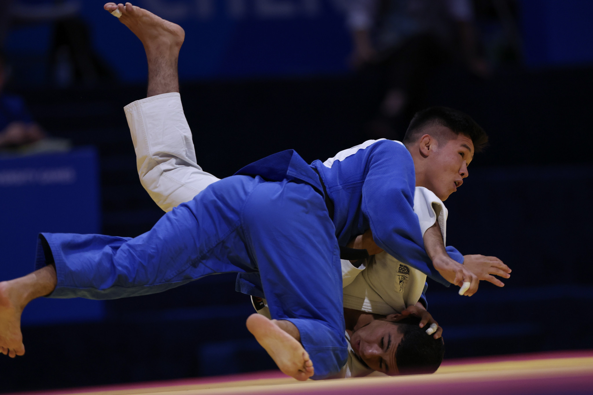 Action from the men's under-66 kilograms judo category at the Jianyang Cultural and Sports Centre Gymnasium ©Getty Images