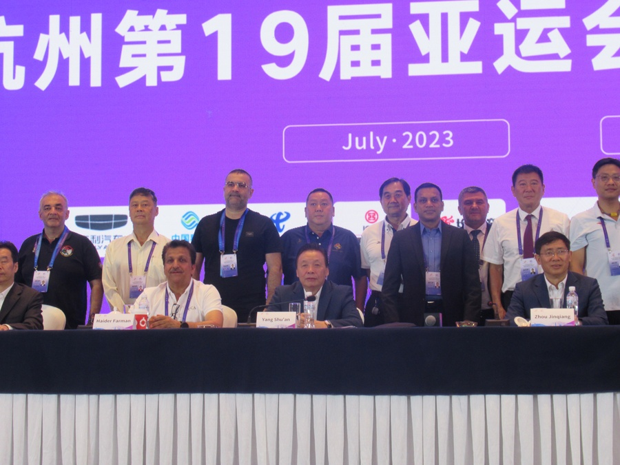 Haider Farman, director of the Olympic Council of Asia Asian Games Department, second left front row, has predicted that Hangzhou 2022 is set to be a big success ©Hangzhou2022