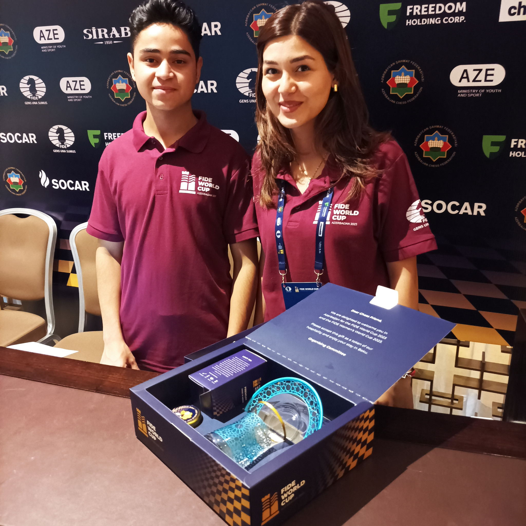 All FIDE World Cup players have been given a gift of some Azerbaijan tea but tie breaks rather than tea breaks took priority today inBaku ©ITG