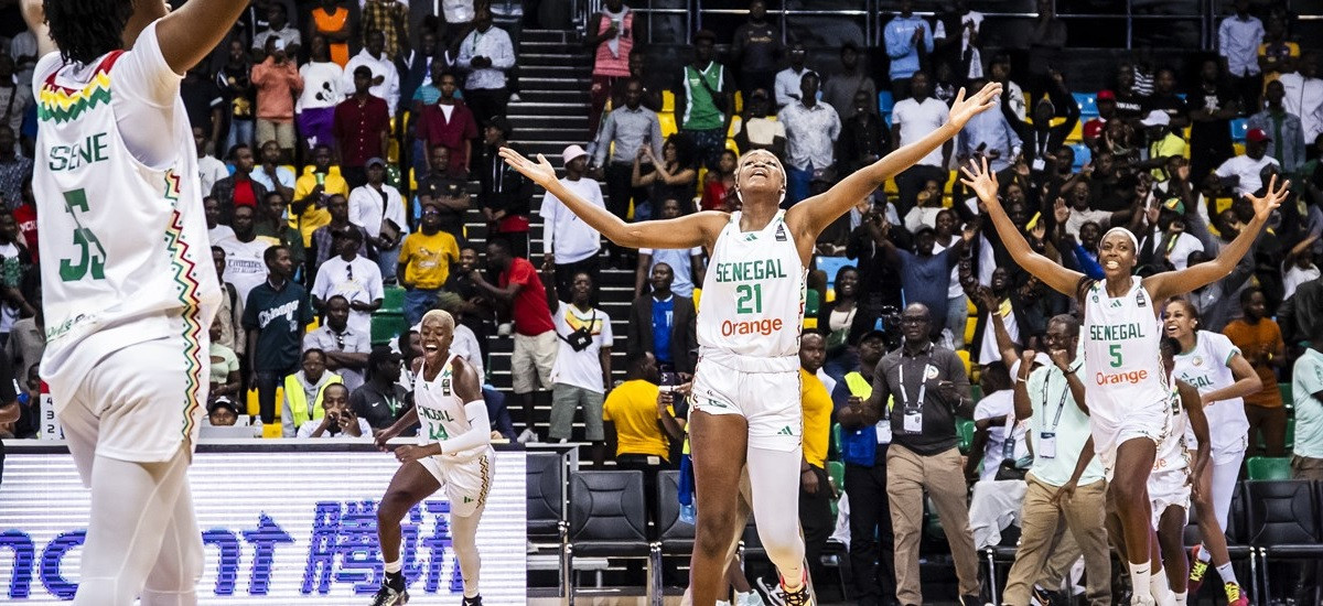 Senegal celebrate making another FIBA Women's AfroBasket final as they eye their first title since 2015 ©FIBA