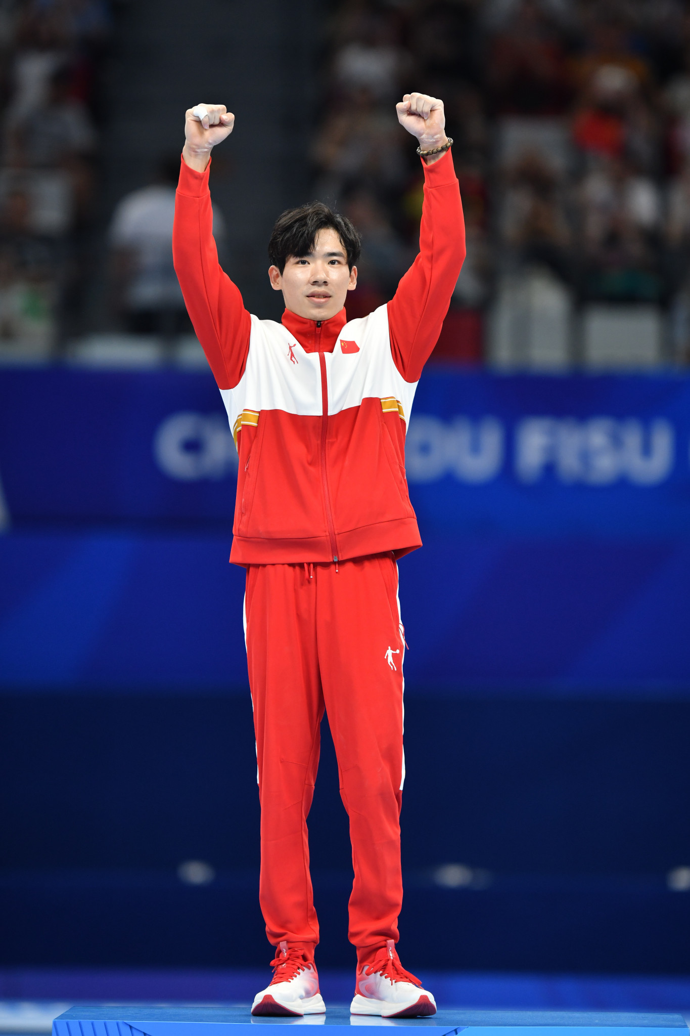 Zhang Boheng of China claimed the men's all-around title in gymnastics ©Chengdu 2021
