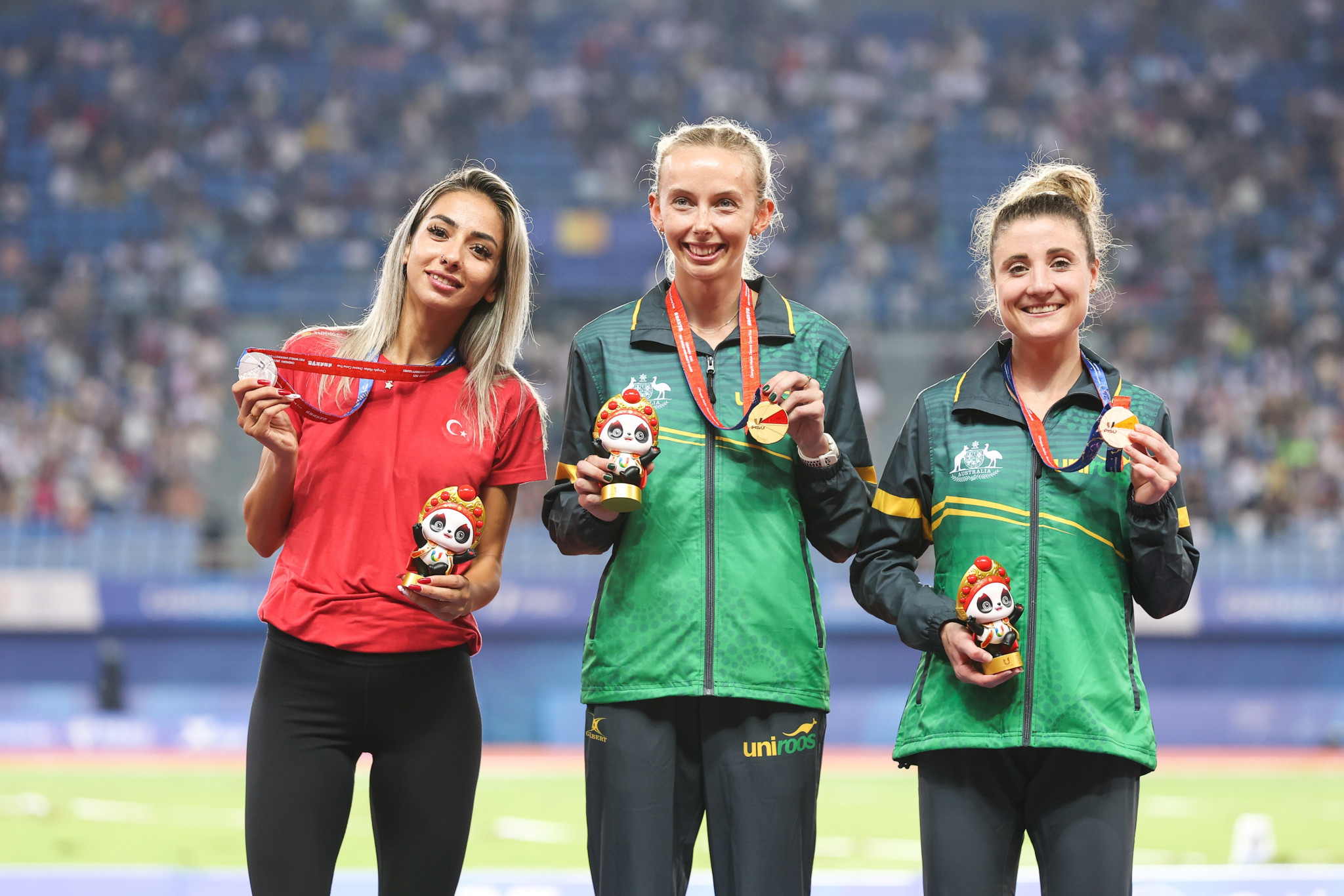 Australia's Cara Feain-Ryan, centre, came out on top in the women's 3,000m steeplechase final ©FISU