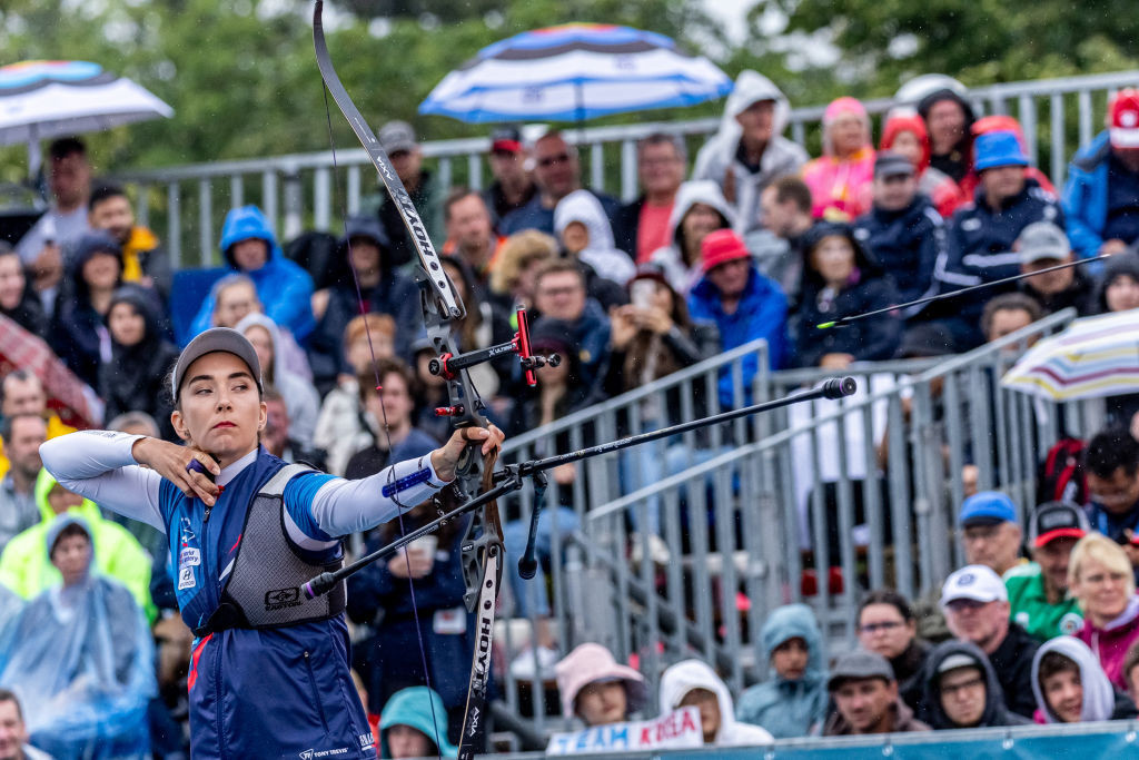 Marie Horackova won a historic recurve women's world title in the rain of Berlin ©Getty Images