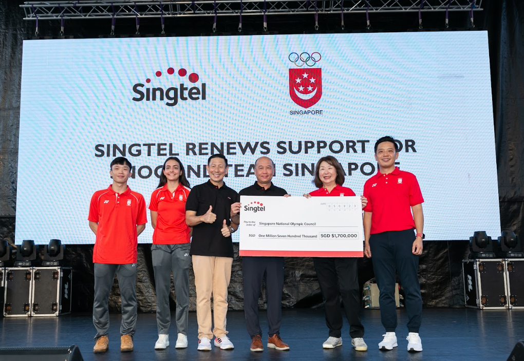 Singtel announced the renewal of its partnership with the SNOC with the sponsorship of S$1.7 million in cash and kind support of Team Singapore athletes over the next five years ©SNOC