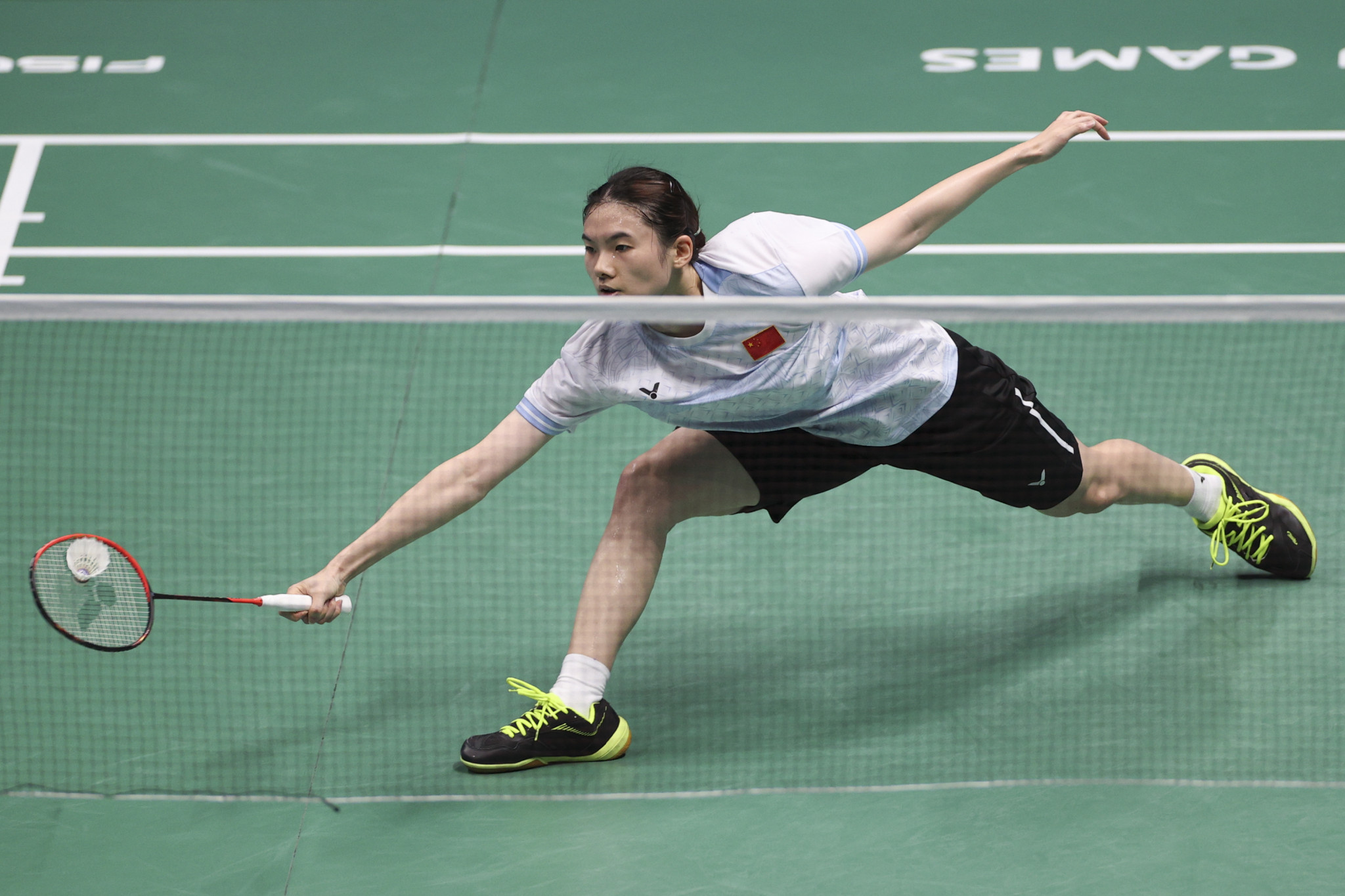 Uber Cup gold medallist Han Yue took China's first badminton title of the day in the women's singles ©Chengdu 2021
