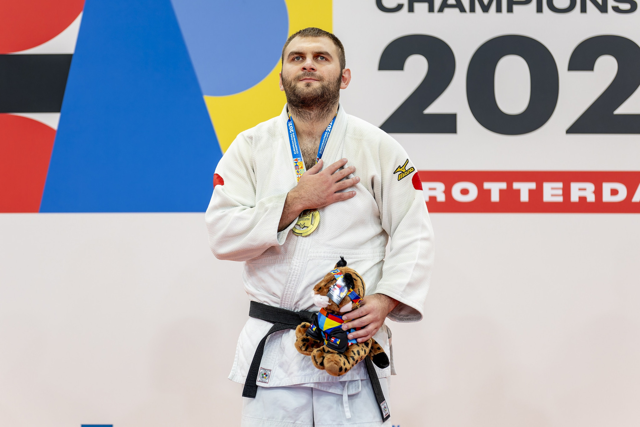 Ion Basoc stands atop the podium after earning another gold for Moldova ©EPC