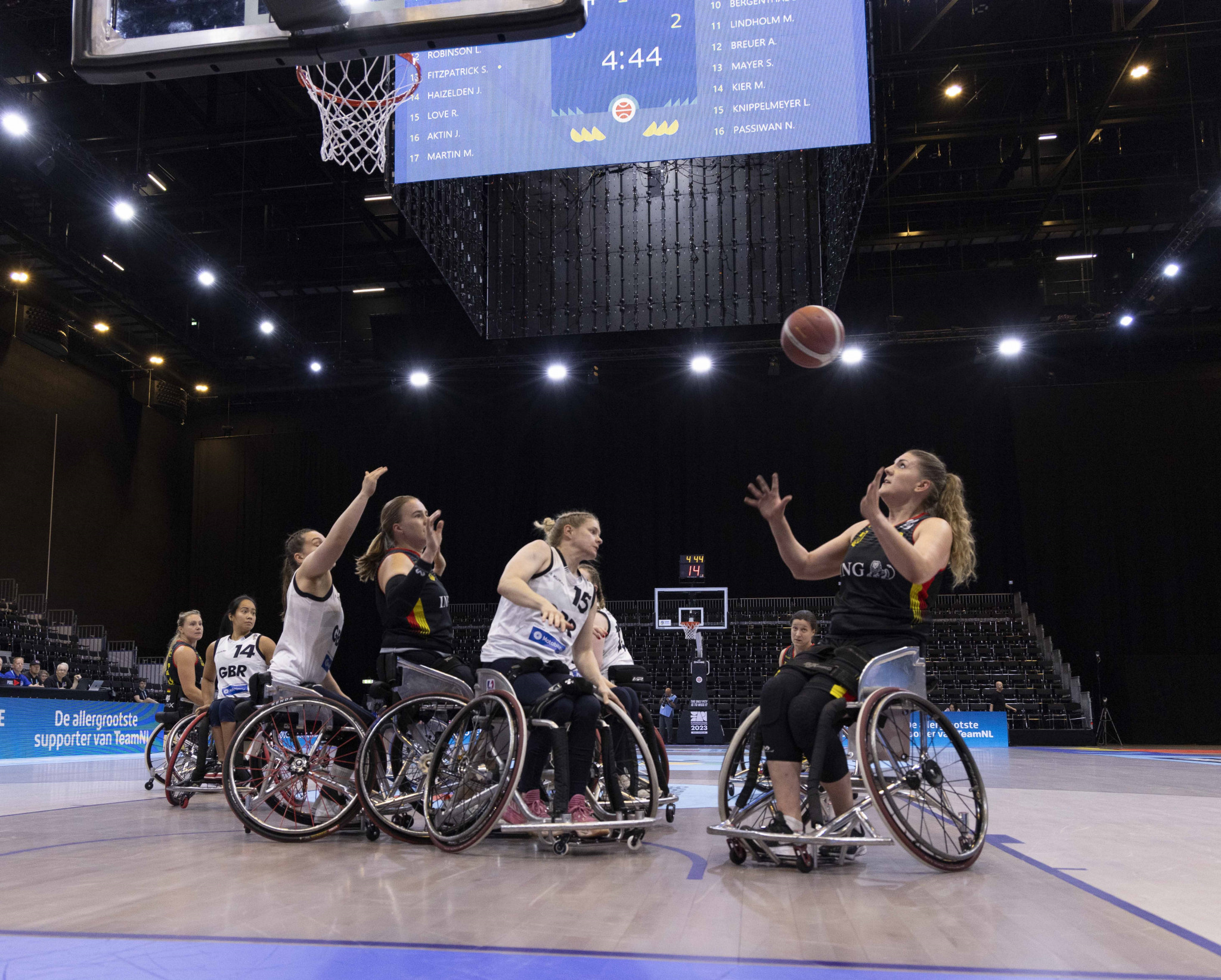 A total of 11 wheelchair basketball matches took place across the men's and women's competitions ©EPC