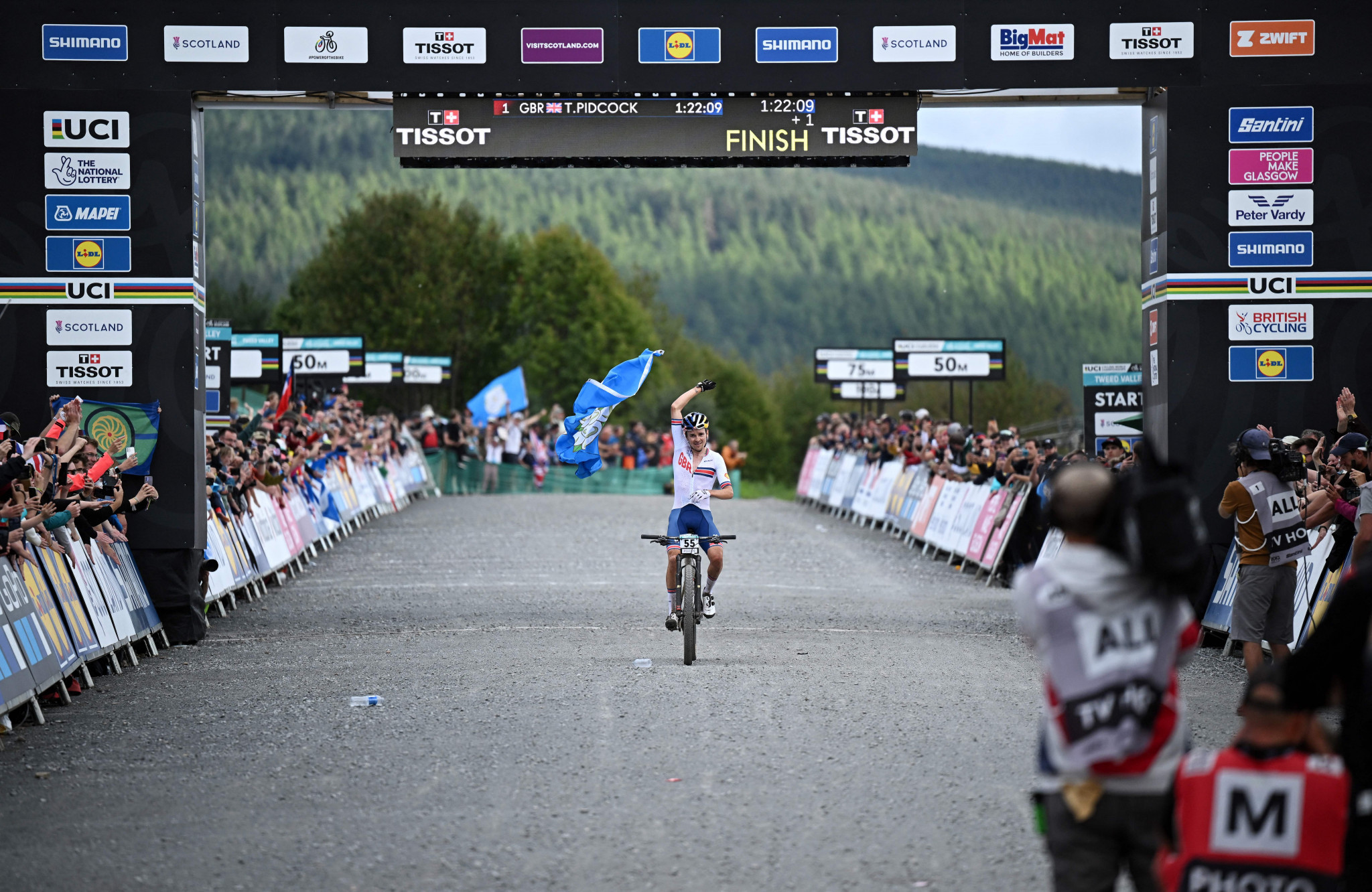 Pidcock and Ferrand-Prévot prevail in Cycling World Championships mountain bike events