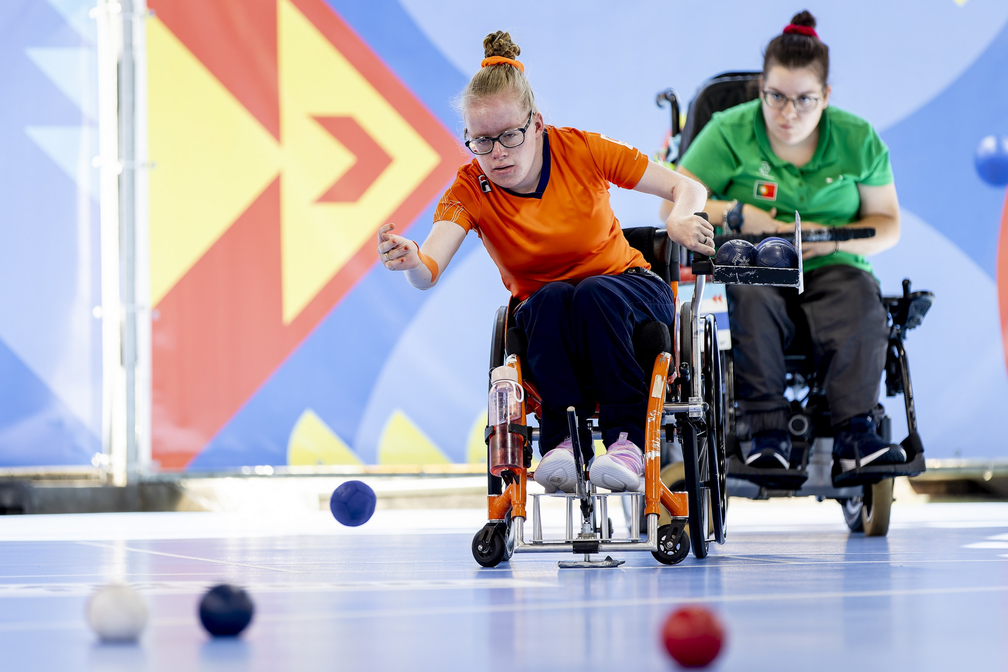 Chantal van Engelen of The Netherlands overcame Portugal’s Anna Correia in the women’s BC2 final ©EPC