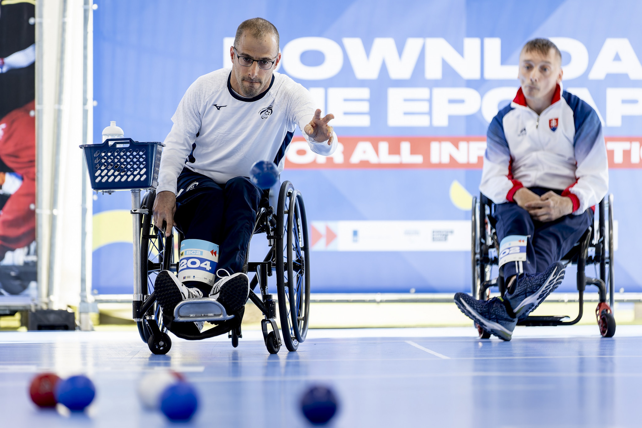 Israel’s Nadav Levi, left, defeated Slovakia’s Robert Mezik, right, 5-4 to clinch the men’s BC2 crown ©EPC