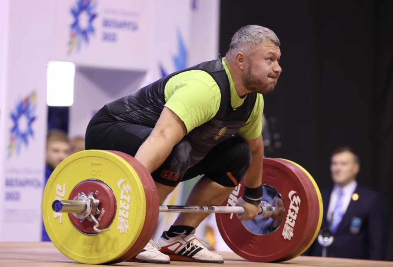 Andrei Aramnau of Belarus, the Beijing 2008 Olympic champion at 105kg, lifted for the first time in more than two years in international competition, finishing third at 109kg ©BWF/Belta