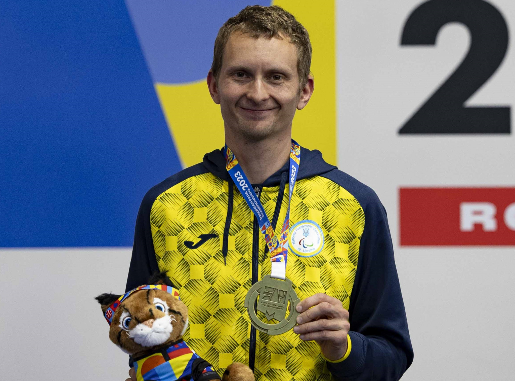 Andrii Doroshenko of Ukraine triumphed in the R1 men’s 10m air rifle standing SH1 category ©EPC