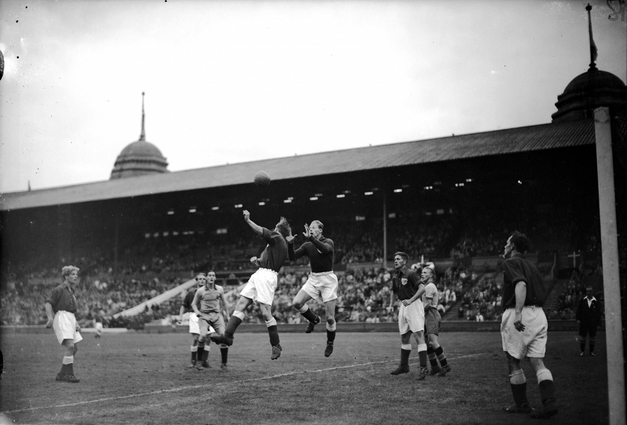 Sweden defeated neighbours Denmark 4-2 to reach the final of the Olympic football tournament at London 1948 ©Getty Images
