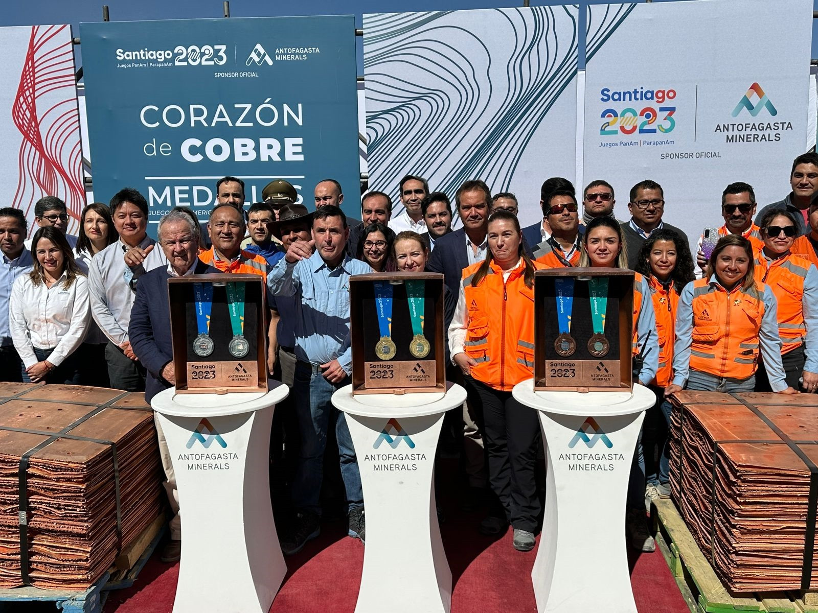 A special unveiling ceremony was held in the middle of the desert where the copper is extracted ©Santiago 2023