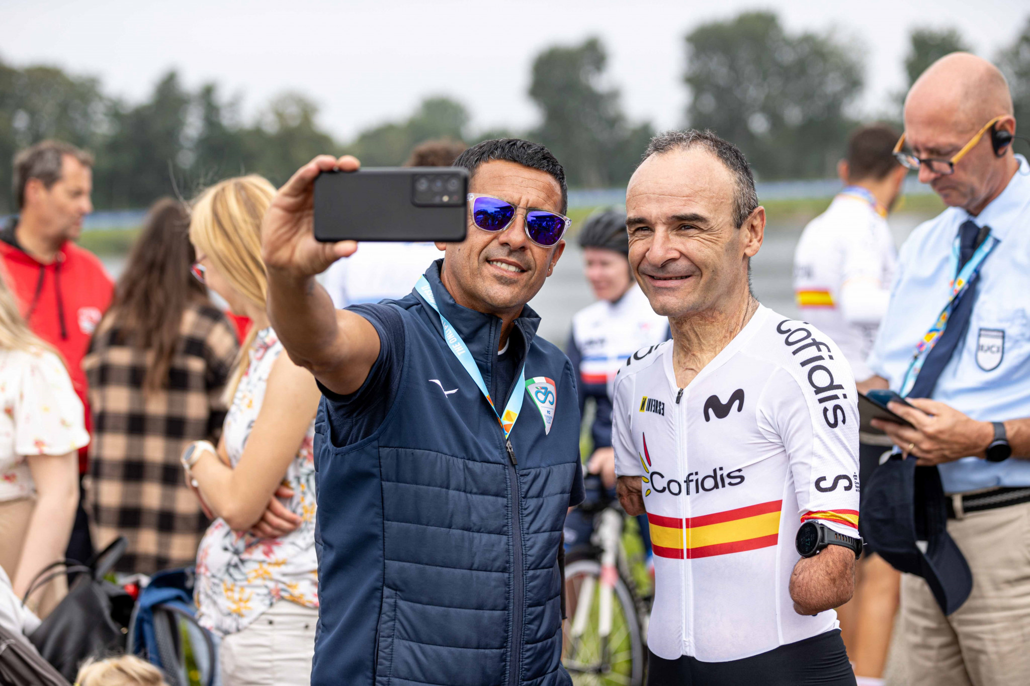 Spain's Ricardo Ten Argiles, right, the winner of the men's C1 title, takes time to have a picture as fans flocked to watch the Para cycling races ©EPC