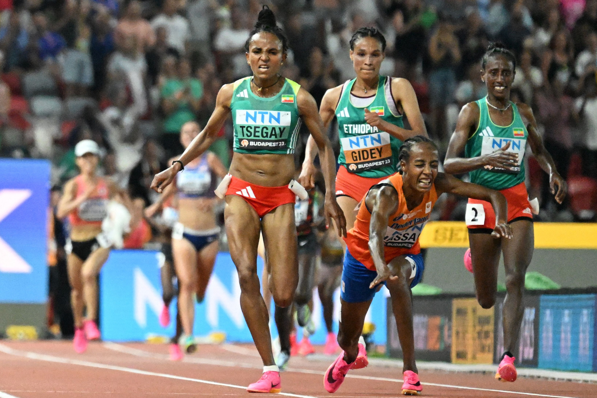 World Athletics Championships: Day one of competition