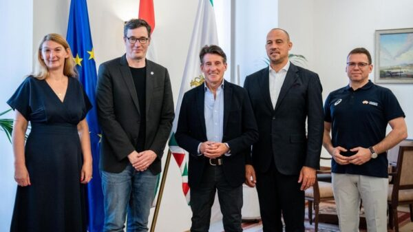 Budapest's left-wing Mayor Gergely Karácsony, second right, opposed his city hosting the World Athletics Championships before a late agreement was reached and he was invited by Sebastian Coe, centre, to the Opening Ceremony ©Facebook