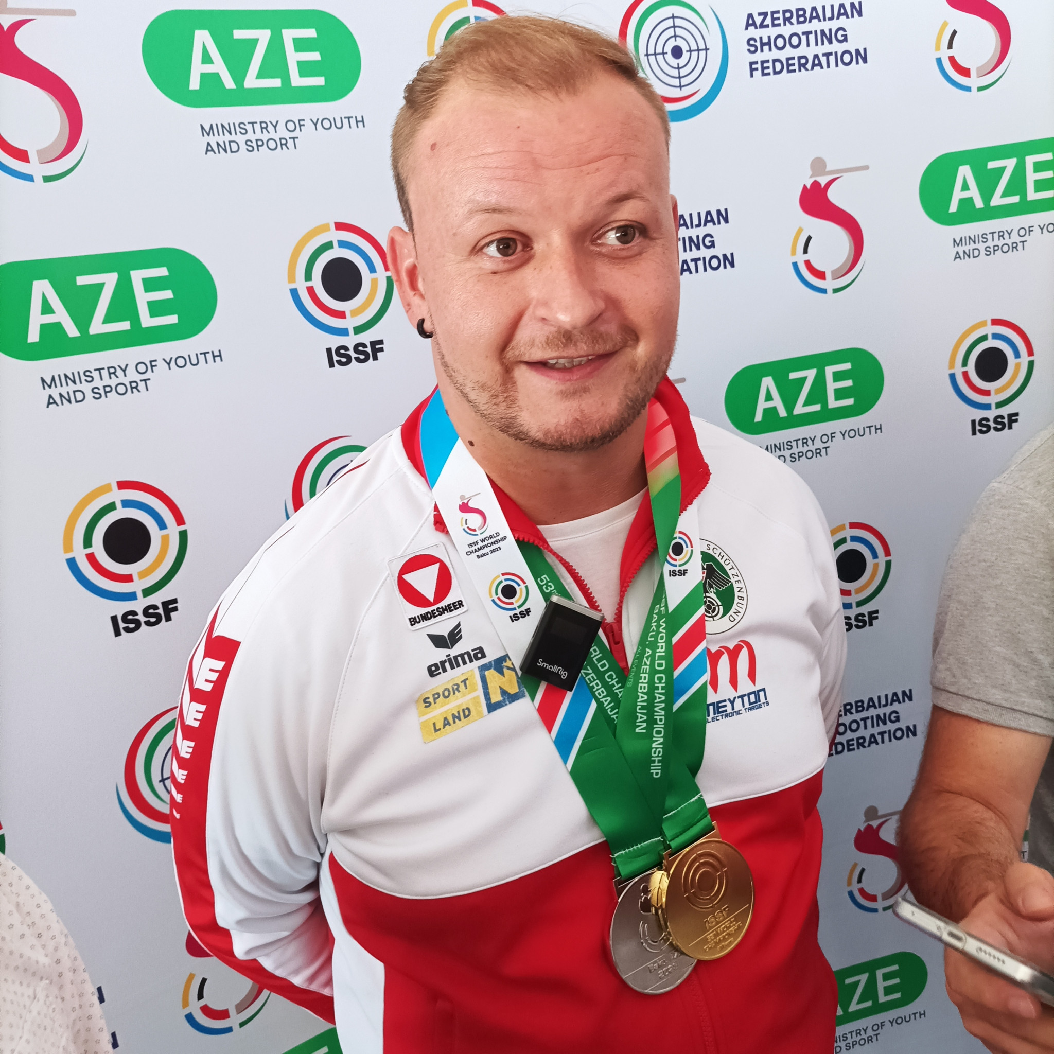 Alexander Schmirl of Austria after winning gold in men's three position rifle shooting at the ISSF World Championships in Baku ©ITG