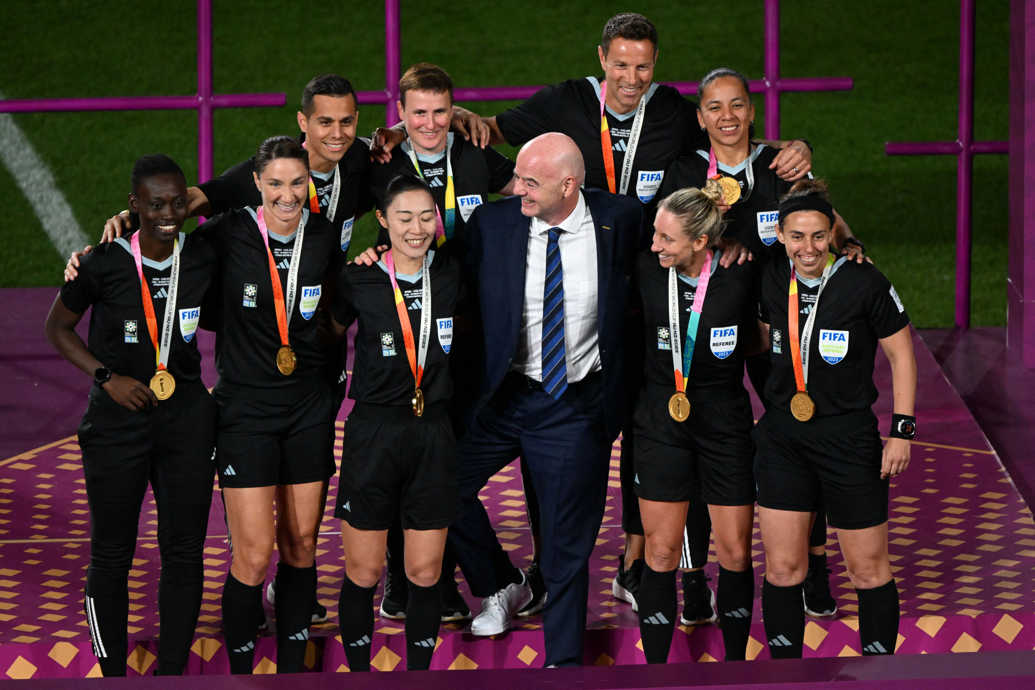 FIFA President Gianni Infantino poses with match officials ©Getty Images