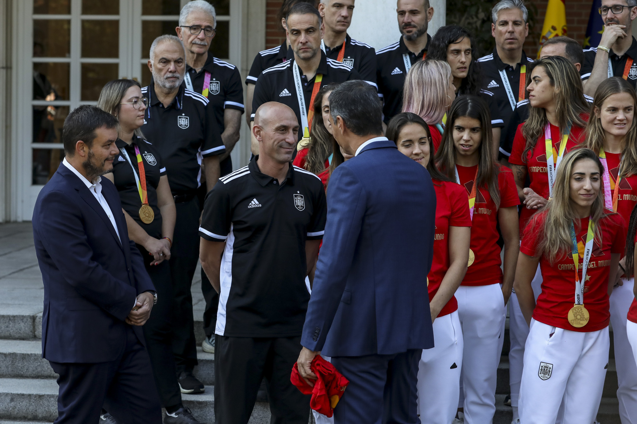 Luis Rubiales talks to Spanish Premier Pedro Sánchez at a reception for the squad in Madrid this week ©Getty Images