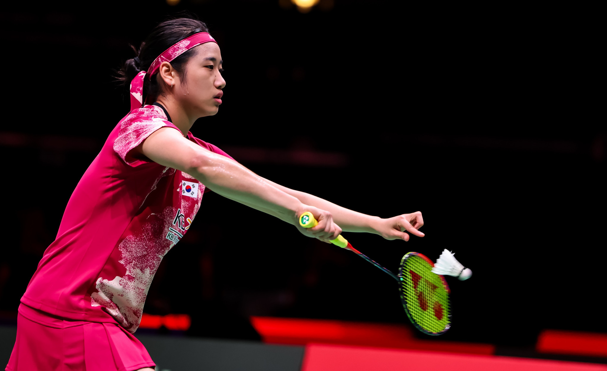 An and Axelsen cruise through on day two of BWF World Championships