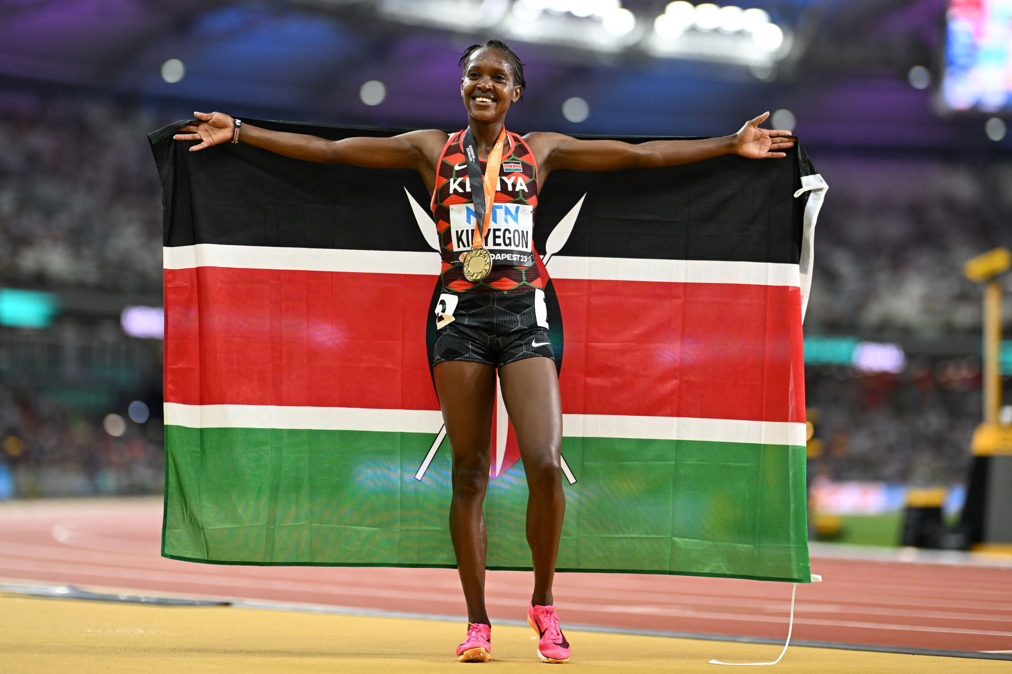 Faith Kipyegon of Kenya claimed a third women's 1500m title with a dominant display in the final ©Getty Images