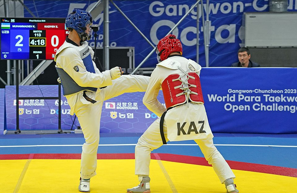 Action from the K44 men’s under-80kg as Kudrat Muhammadiev of Uzbekistan claimed gold by overcoming Zhanbolat Kaziyev of Kazakhstan ©World Taekwondo