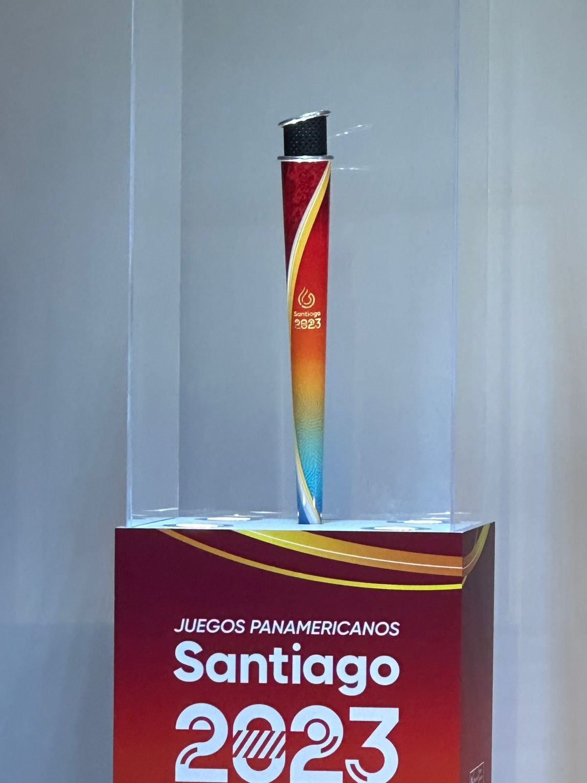 The Santiago 2023 Torch is said to have been inspired by the colours of Chile ©Panam Sports