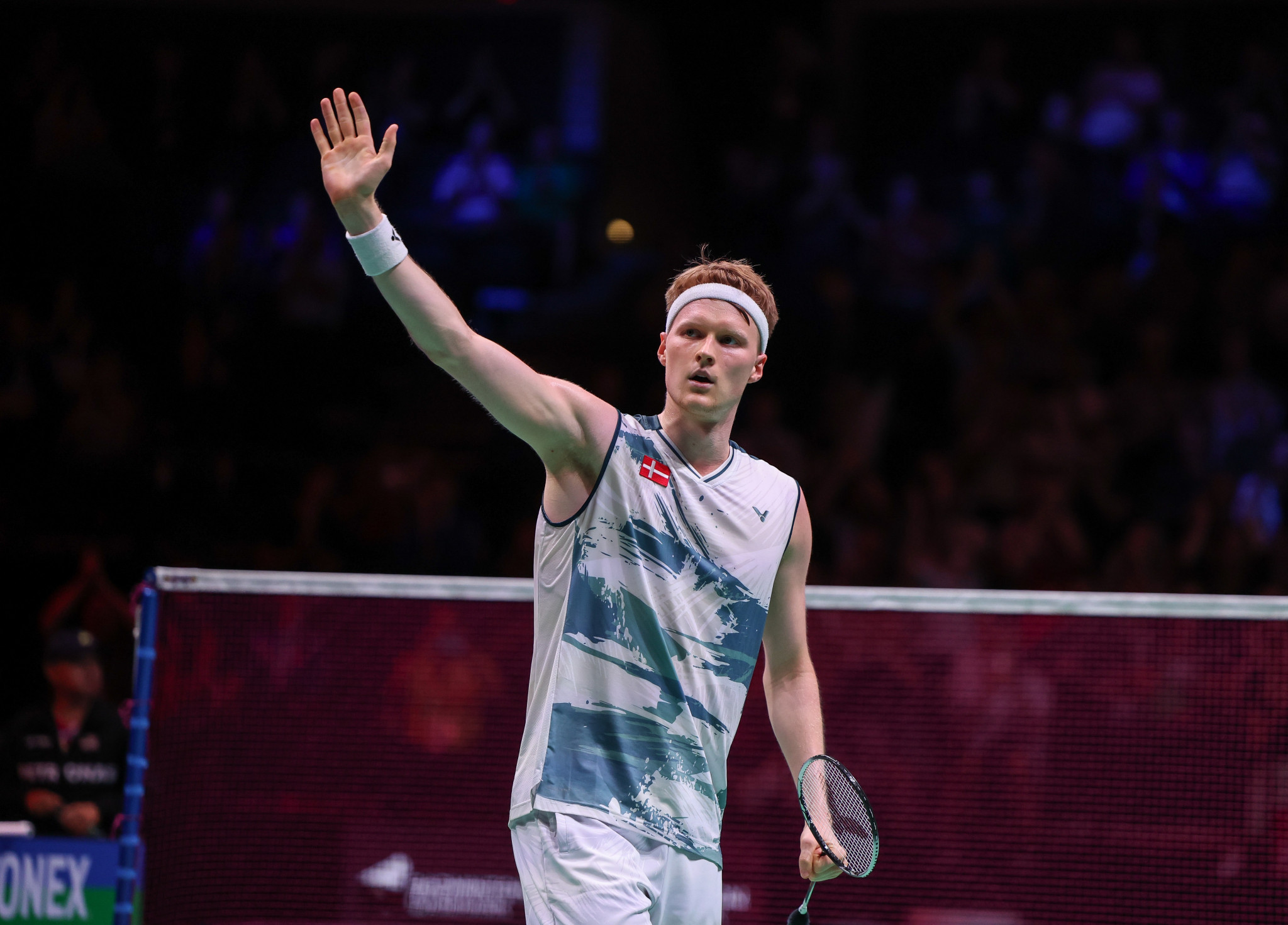 Home star Anders Antonsen waves to the crowd after his tense two-game second-round victory ©Badmintonphoto