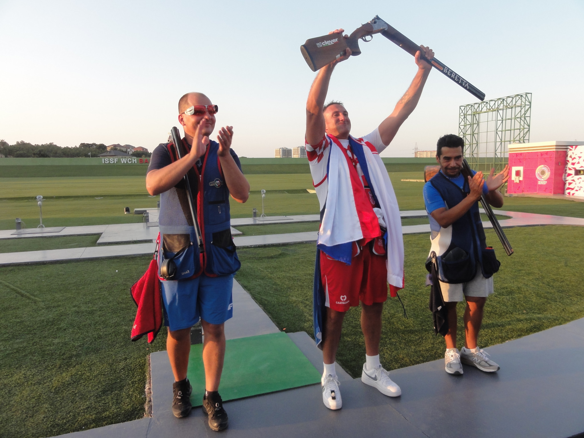Giovanni Gernogoraz won men's trap gold and a quota place in Baku ©ITG