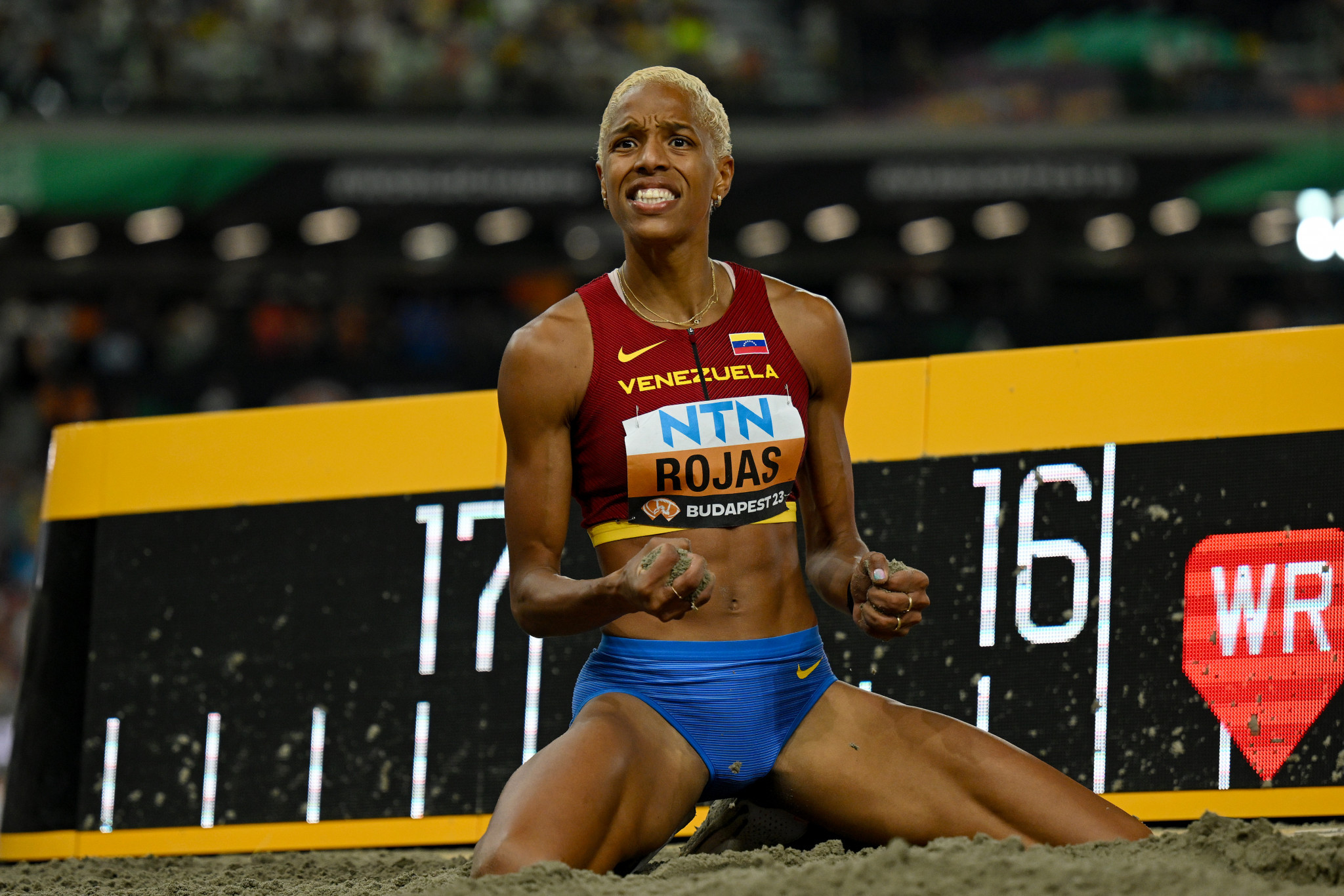 Rojas earns fourth straight triple jump World Championships gold on final attempt