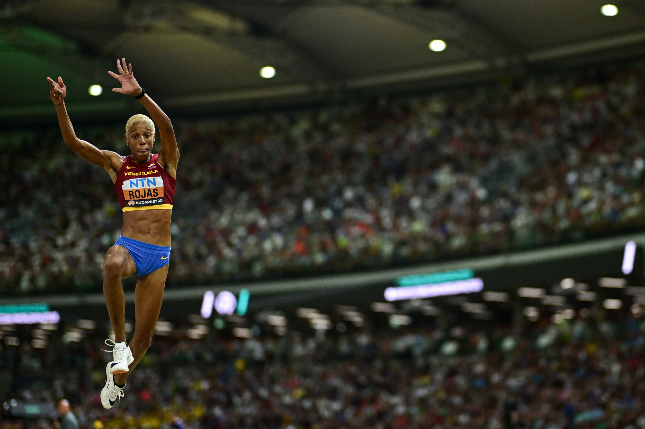 Yulimar Rojas of Venezuela had faced losing her unbeaten streak dating back more than two years in the women's long jump, but propelled hersefl to gold in the final round ©Getty Images