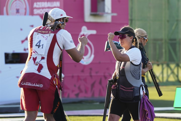 At the ISSF World Championships in Baku men and women competed alongside one another in mixed team events ©ITG