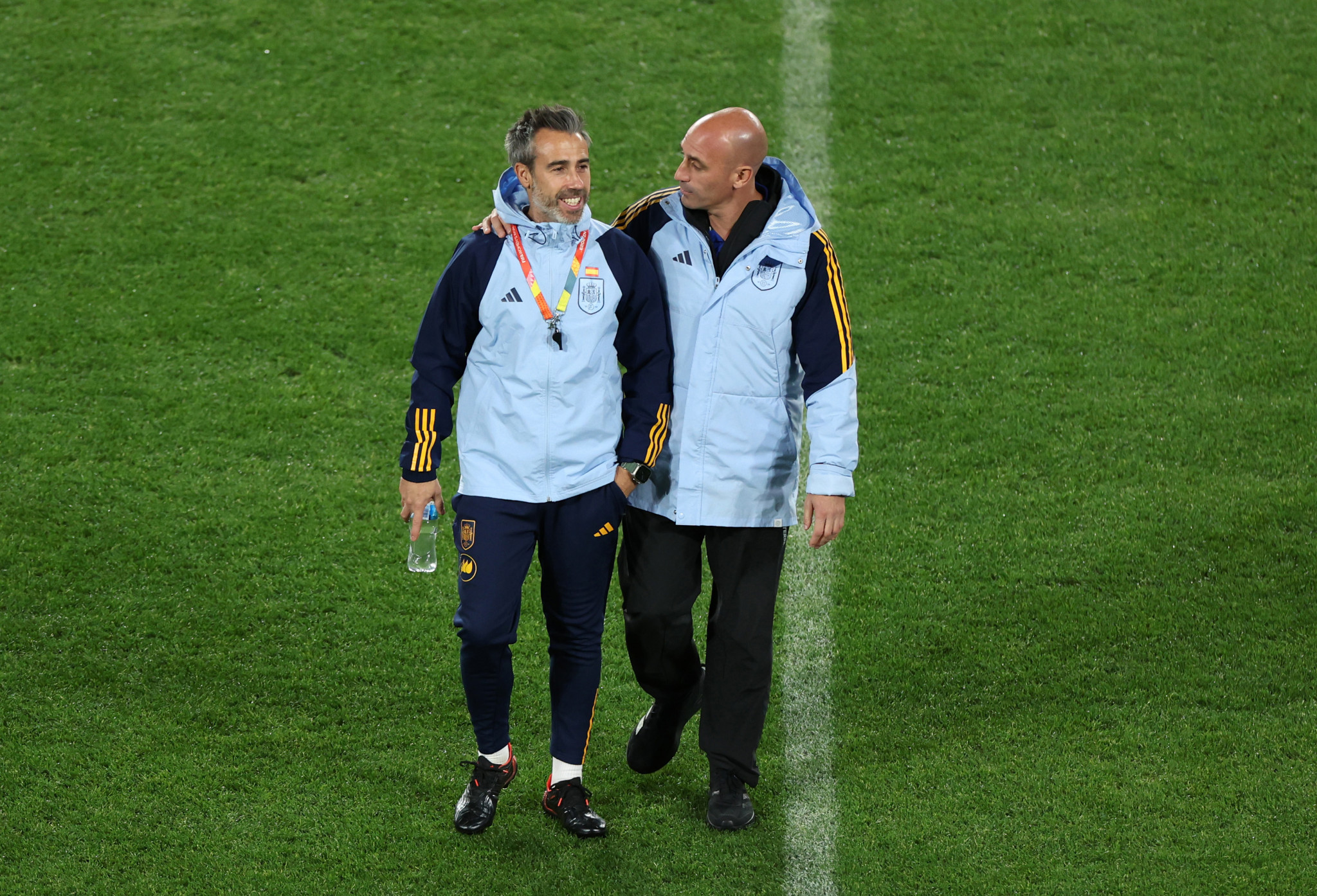 Following the suspension of Rubiales, 11 members of the Spanish women's team's coaching staff have resigned leaving only Jorge Vilda, left ©Getty Images
