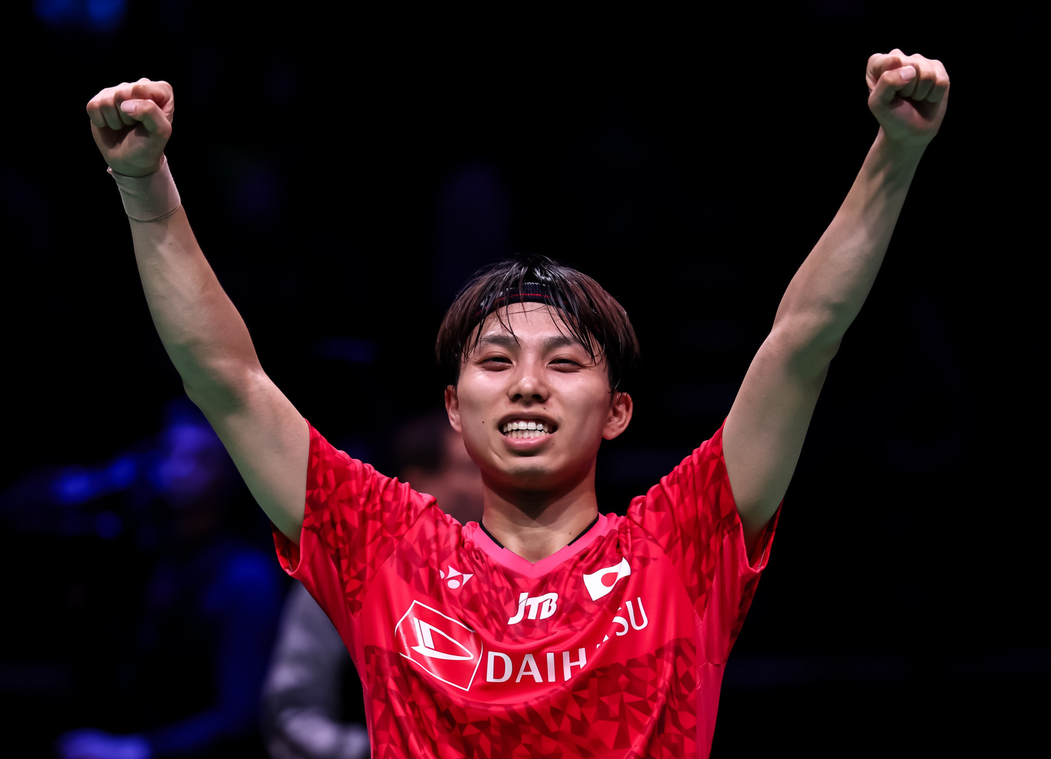 Japan's Kodai Naraoka beat home hero Ander Antonsen to move into the men's singles final ©Badmintonphoto