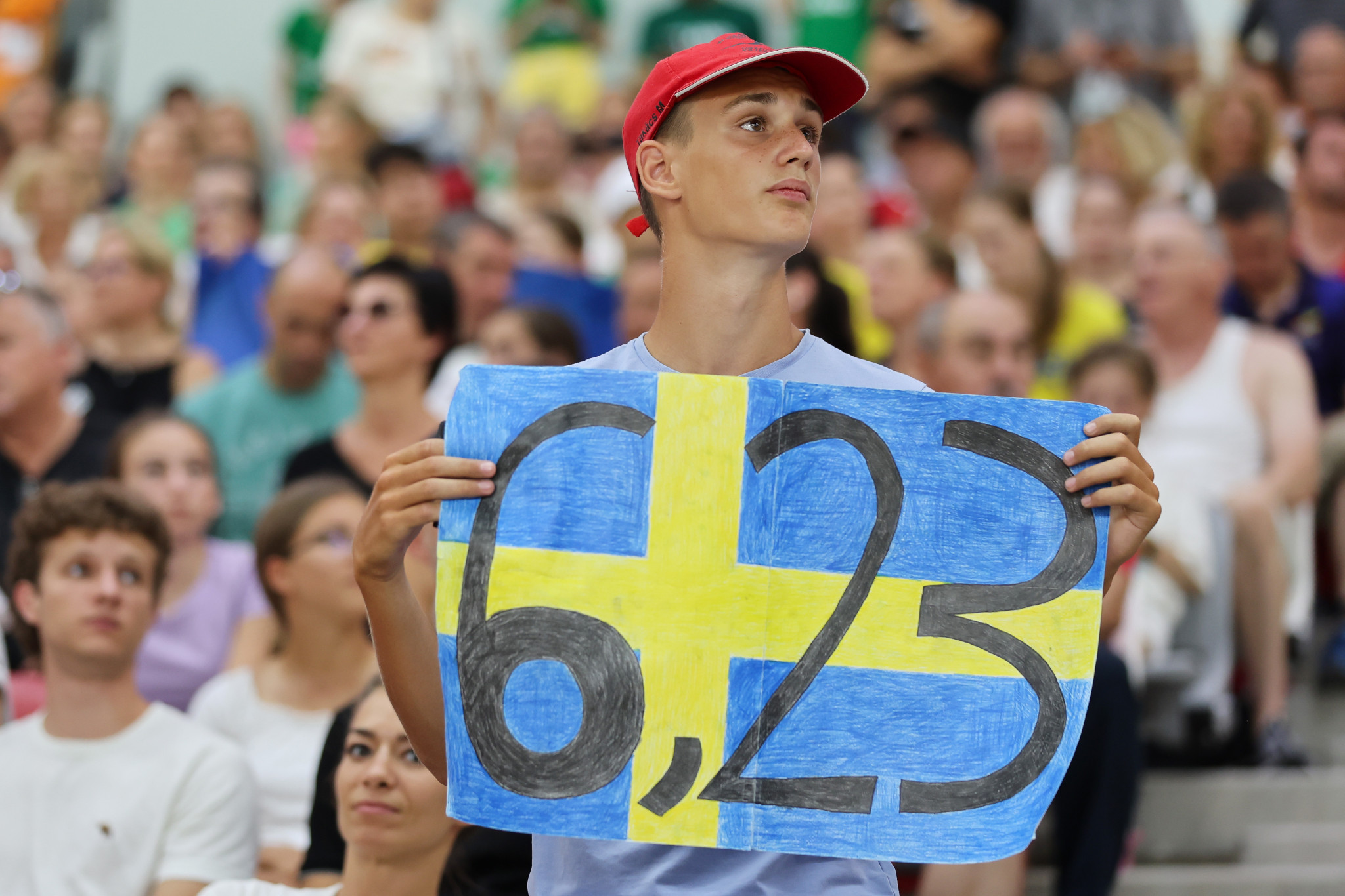 Armand Duplantis of Sweden had three attempts at setting the first world record in Budapest with a 6.23m jump in the pole vault, but narrowly failed on the last two ©Getty Images