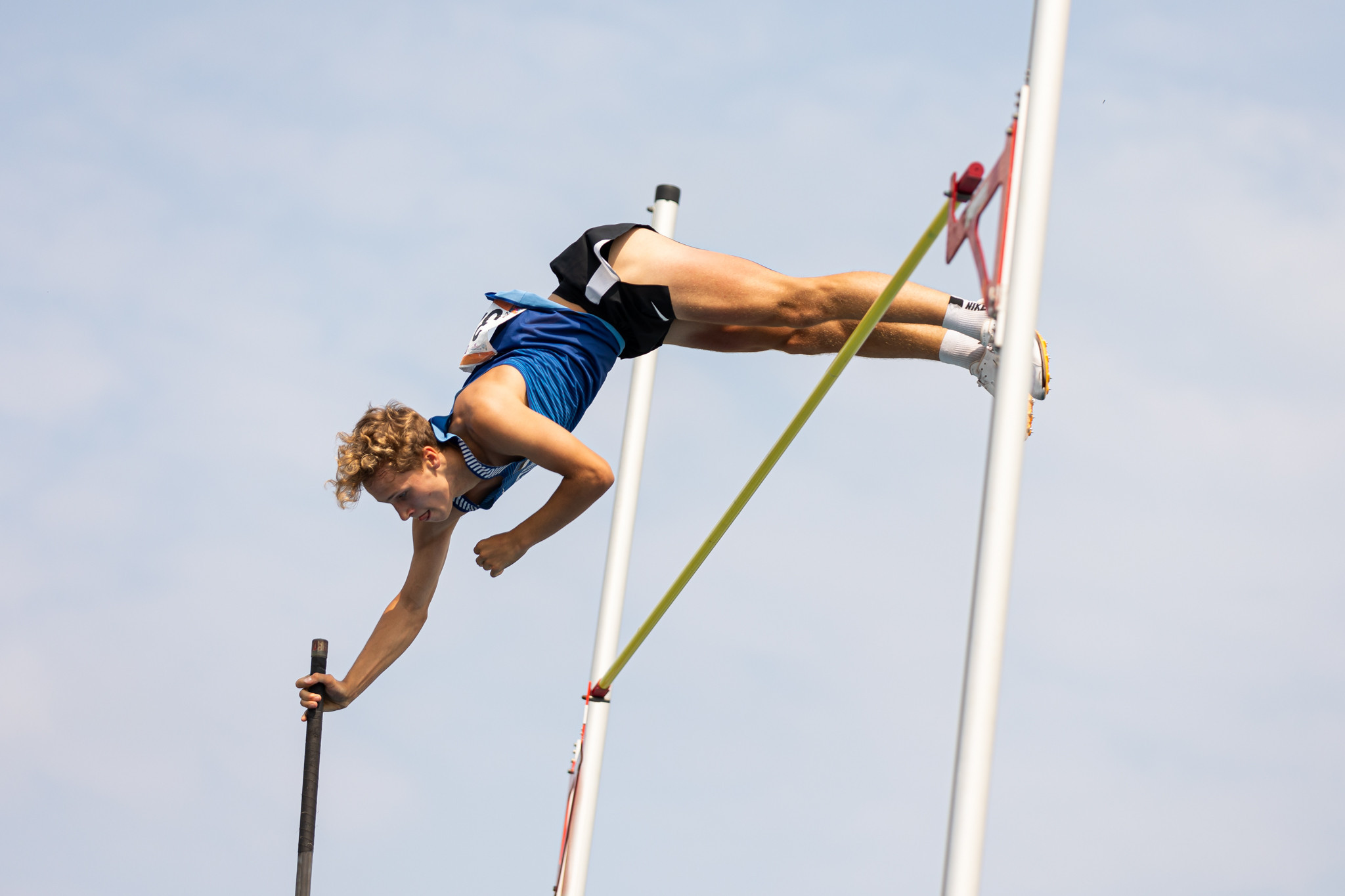 A polevaulter in action at the Olympic Park in Rio de Janeiro ©ISF
