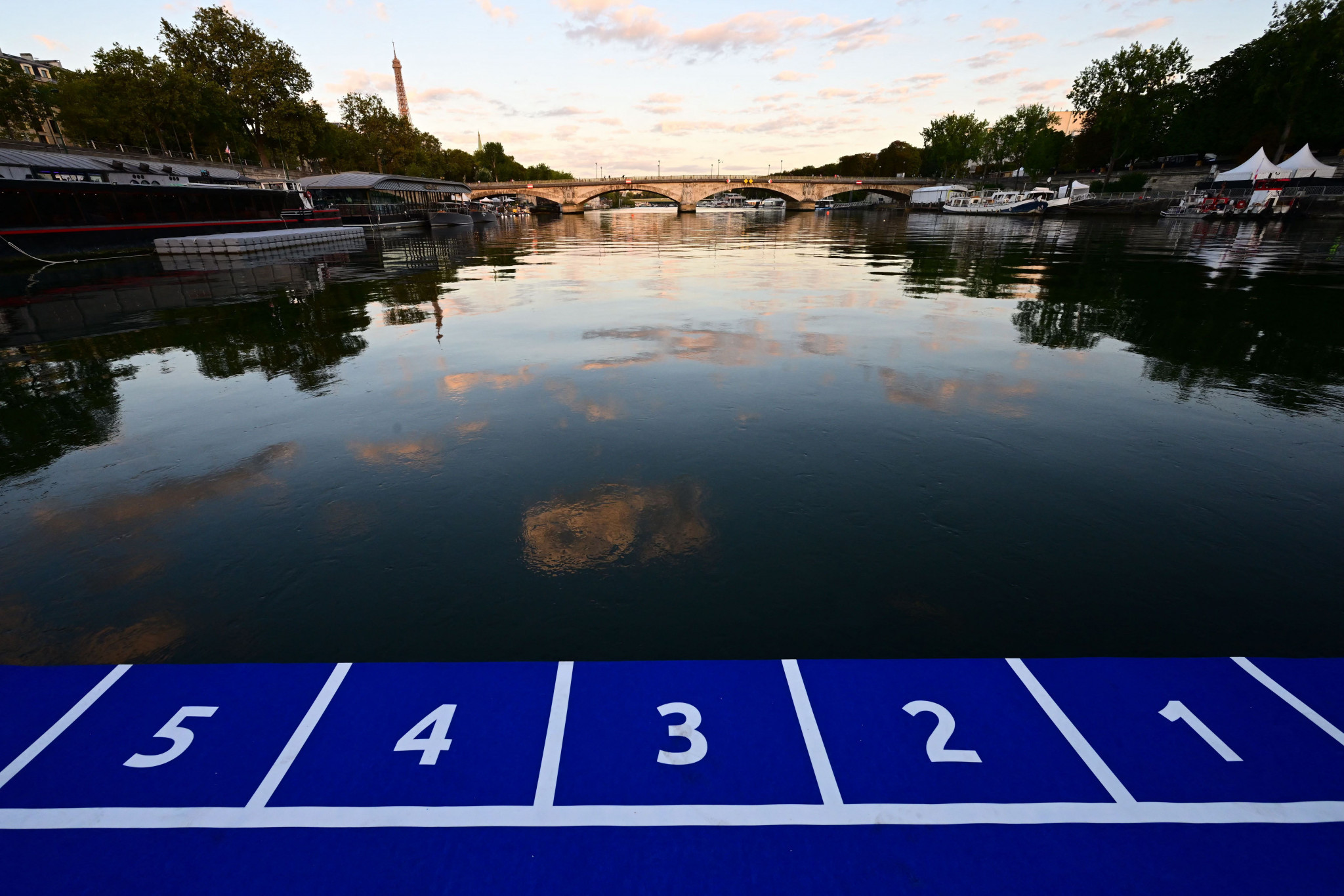This month's cancellation of the swimming element during the Para triathlon Paris 2024 test event in Paris due to pollution levels in the River Seine now has an explanation, city authorities claim ©Getty Images